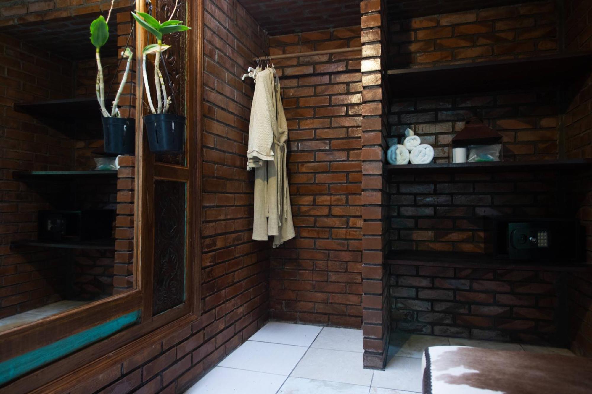 Ocean Star Villa Five Near The Kudeta Beach 塞米亚克 外观 照片