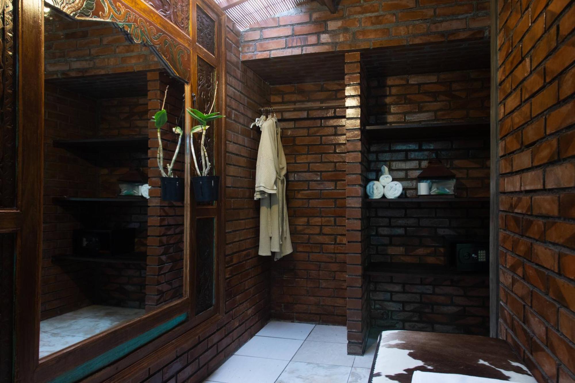 Ocean Star Villa Five Near The Kudeta Beach 塞米亚克 外观 照片